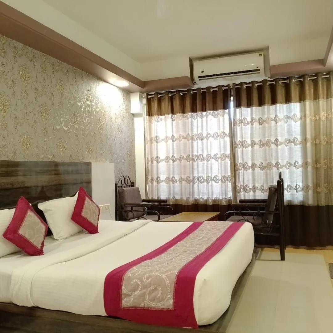 Mountview Resort Лонавла Екстер'єр фото