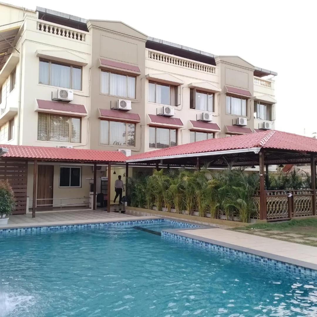 Mountview Resort Лонавла Екстер'єр фото